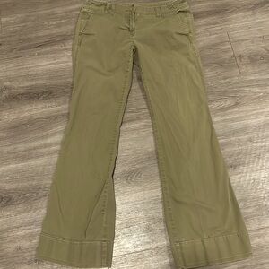 Halogen Size 8 Army Green wide leg cuff pants. Like new! Super comfy! Inseam 29”